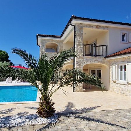 Villa Martina Пинезичи Экстерьер фото